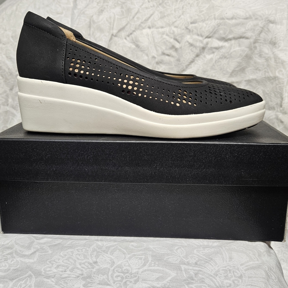 NEW Naturalizer shoes